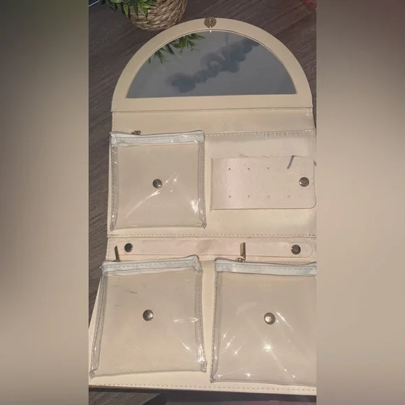 a new day Yellow and Tan Clutch - Picture 4 of 6